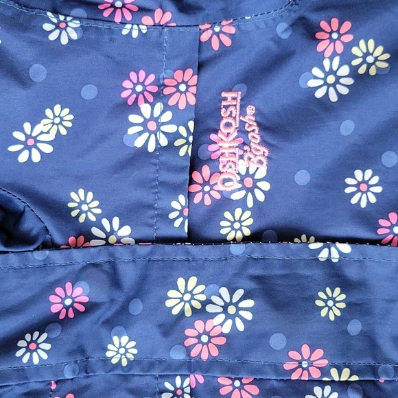 Oshkosh raincoat - Picture 2 of 5